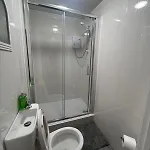Homestay Millfield Road *
